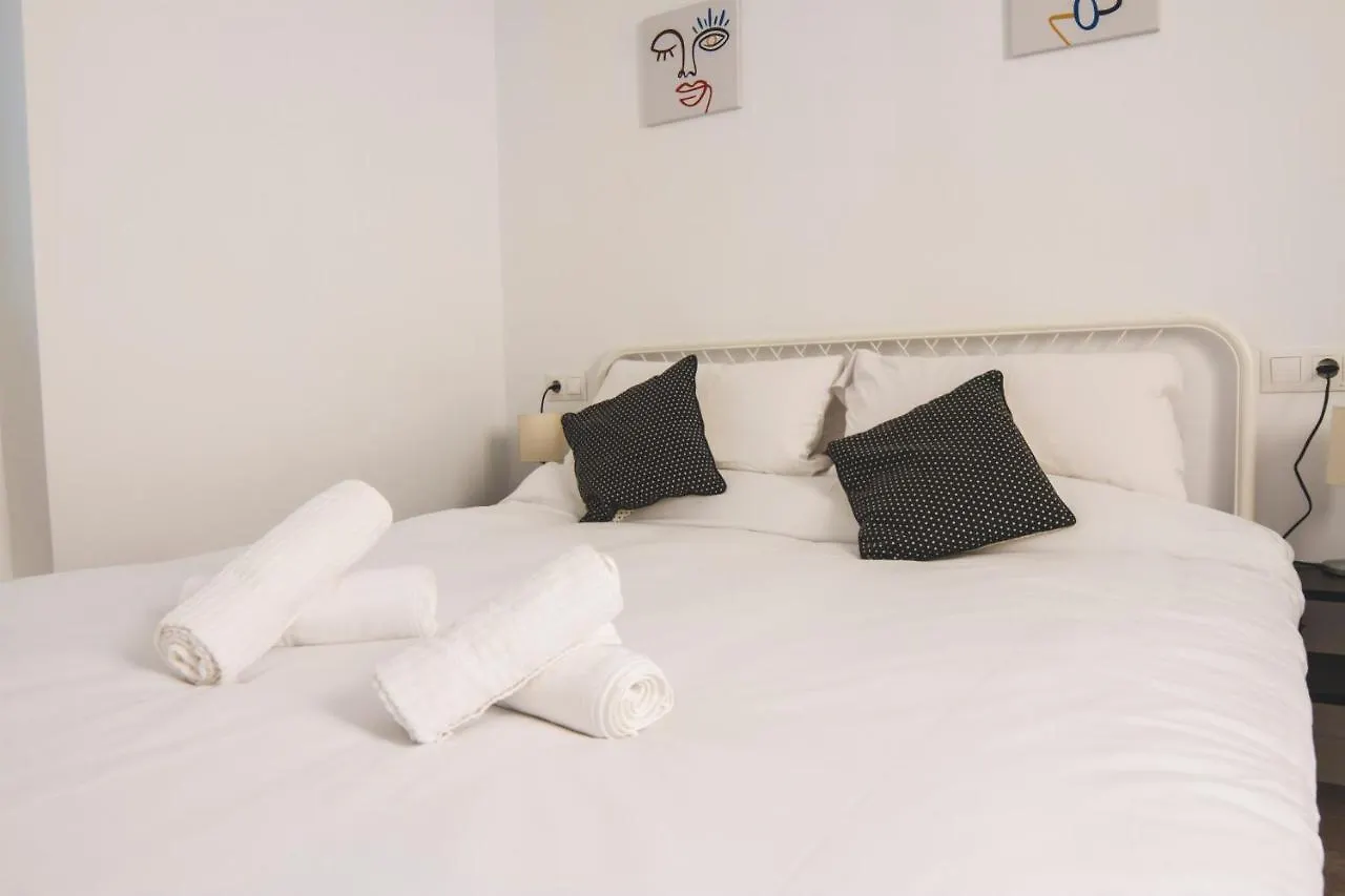 Botica, Encantador apartamento en pleno centro histórico Cádiz 0*,  España